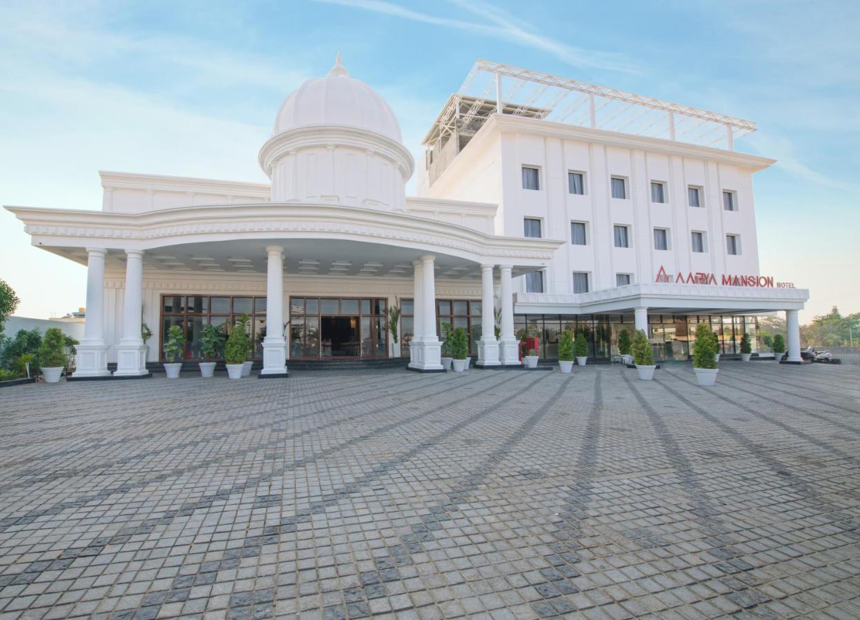 Aarya Mansion Vaccinated Staff Hotel Hassan Exterior foto